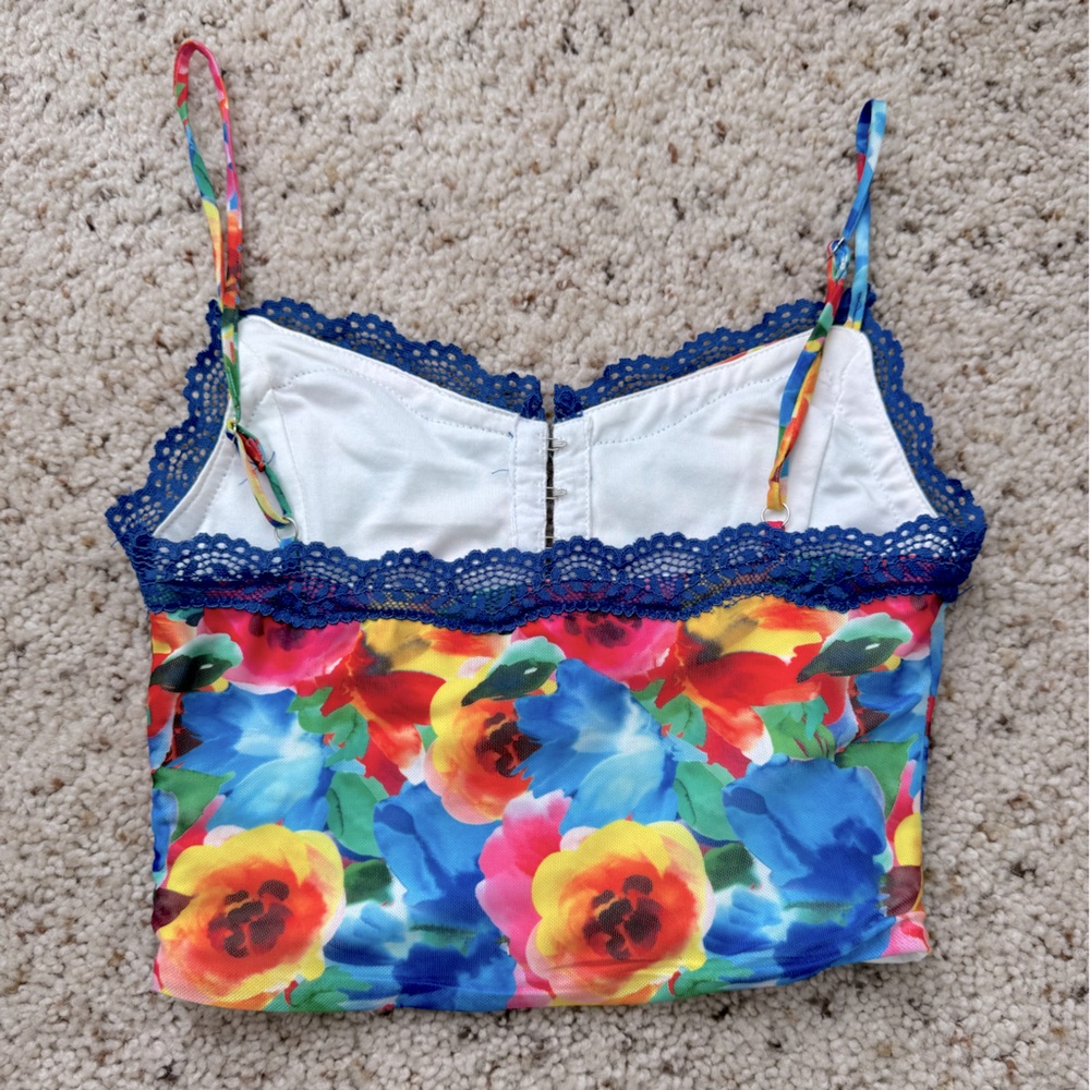 Bright Floral Corset Tank | Princess Polly | Size 2💐 - Picture 2 of 3